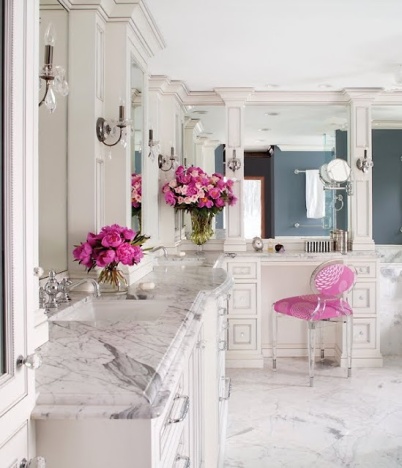 Classy and beautiful interior bathroom with marble